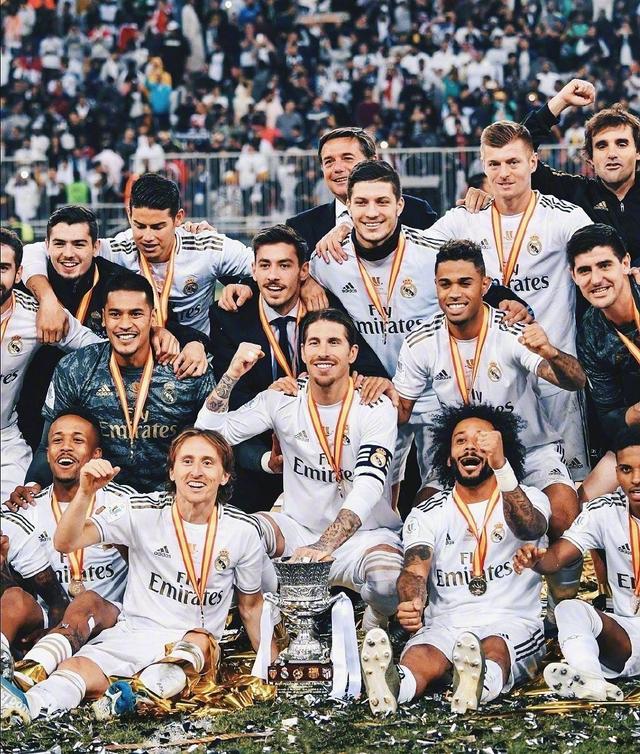 只等官宣，记者：利物浦中场莫顿已完成里昂的体检