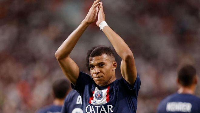 米切尔&莫布利首节合砍26分，其他队友合计只得7分