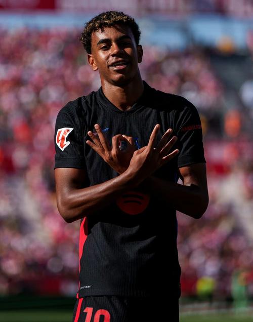 欧冠比赛战术分析：尤文图斯防守策略,