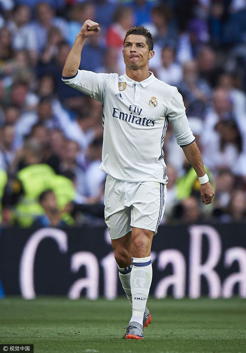 保级生死战戴帽，内马尔时隔1334天再度上演帽子戏法