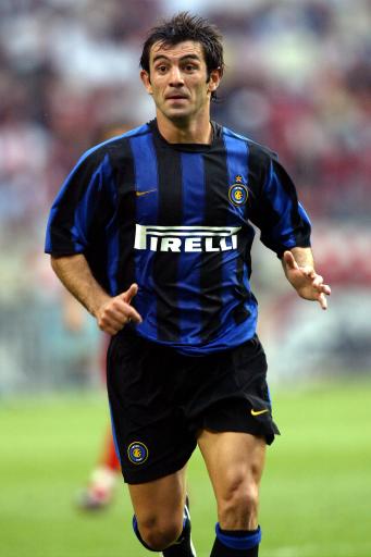 上海海港夺冠背后是穆斯卡特的战略放弃与坚守，成功卫冕中超冠军。