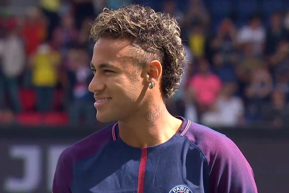 随阿根廷队在西班牙公开训练，梅西：感谢今天到场的所有人