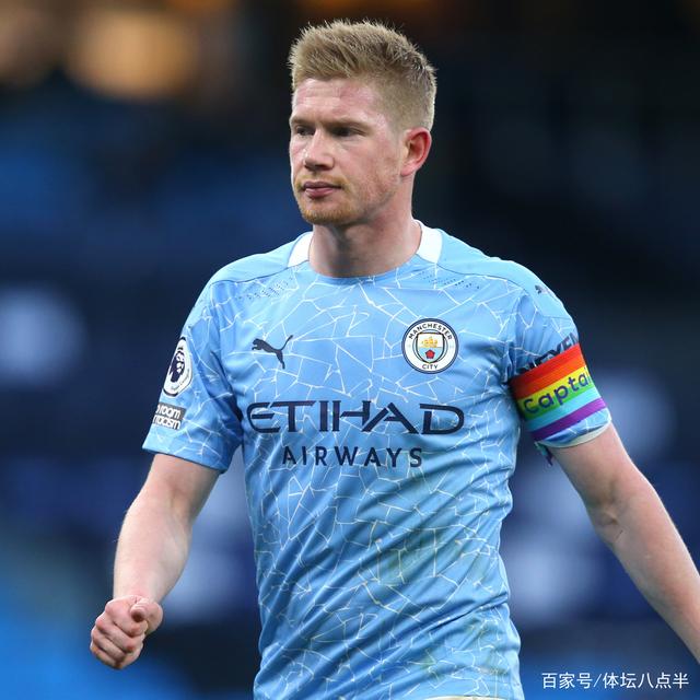 3C：退役三天前我和莱万说不想再为任何球队踢球，除非是巴萨